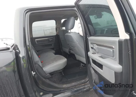 2017 Ram 1500 Big Horn 4X4 5'7 Box z USA, uszkodzony, nr VIN 1C6RR7LT7HS831255